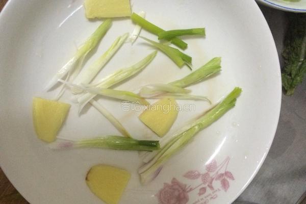 清蒸鲳鱼的做法图解3