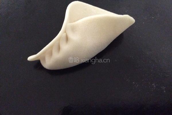 烫面月牙饺的做法图解12