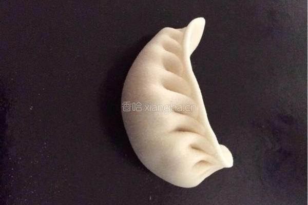 烫面月牙饺的做法图解13