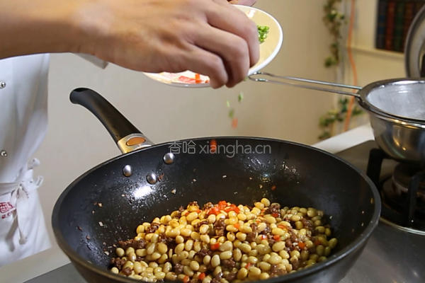 肉沫炒黄豆的做法图解6
