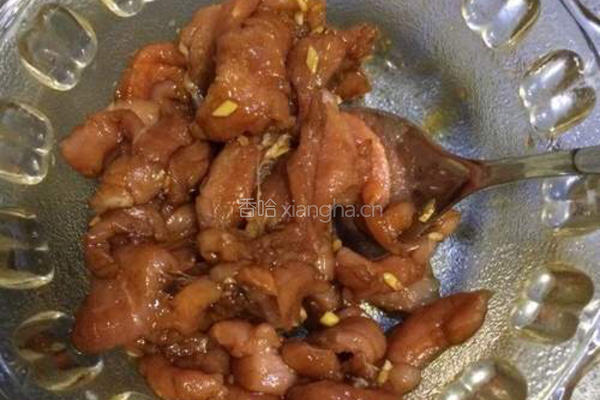 木耳炒肉的做法图解3
