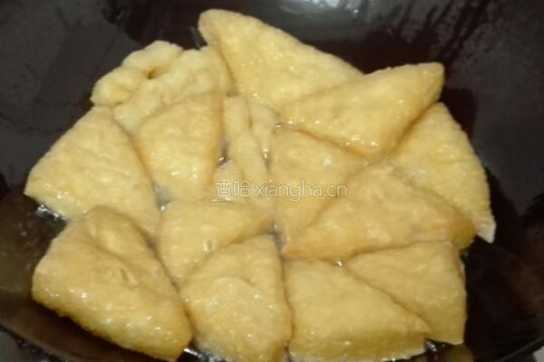 浇汁煎豆腐的做法图解4
