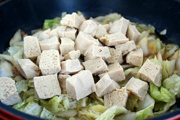 大白菜炖冻豆腐的做法图解7