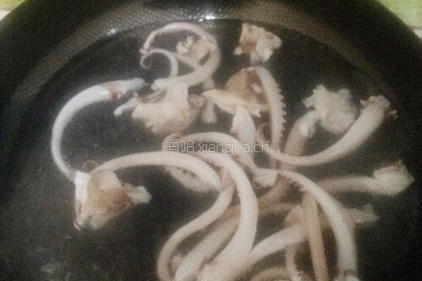 菜椒鱿鱼须的做法图解3