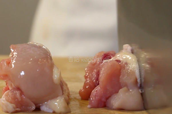 土豆烧鸡块的做法图解1