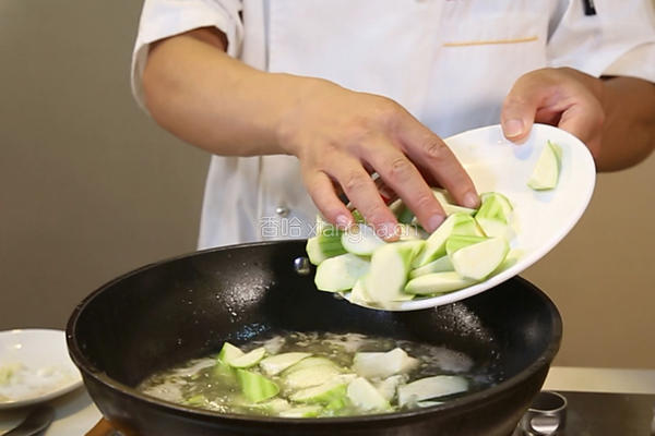丝瓜小酥肉的做法图解7