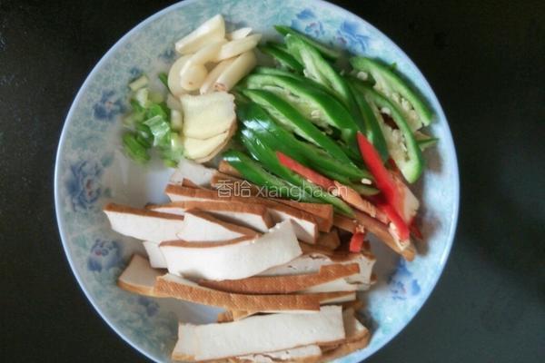 香干炒肉的做法图解2