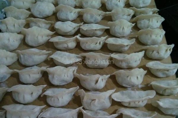 猪肉木耳萝卜饺子的做法图解10