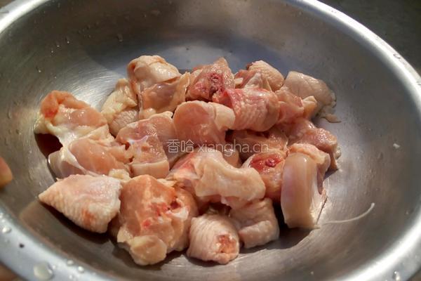 土豆炖鸡肉的做法图解2