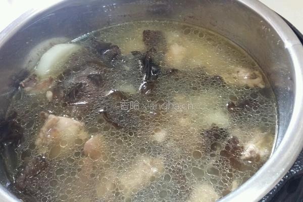 淮山木耳鸡汤的做法图解9
