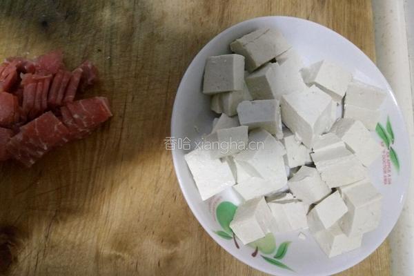 肉片豆腐的做法图解1