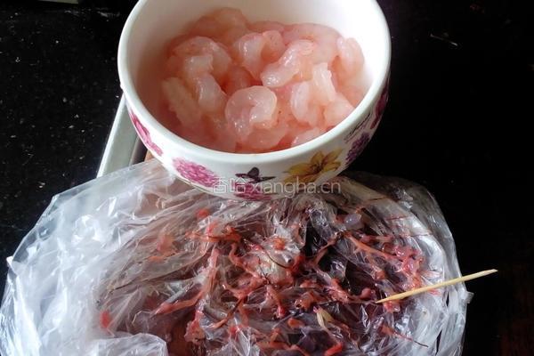 三色虾仁的做法图解1