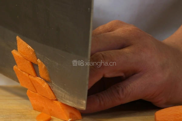 白菜猪肉炒木耳的做法图解5