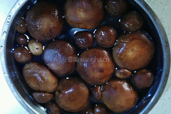蒸香菇肉丸子的做法图解1