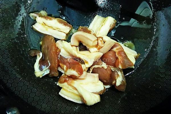 姬松茸炒肉的做法图解10