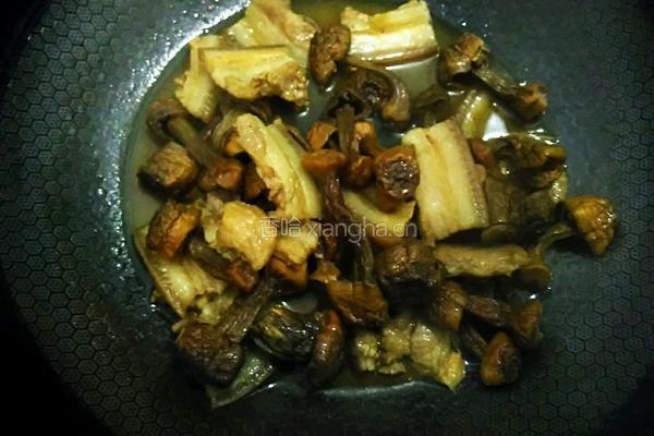 姬松茸炒肉的做法图解18