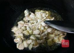 茼蒿菜炒米面的做法图解3