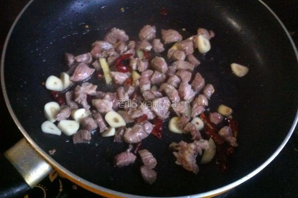 肉丁炒四季豆的做法图解6
