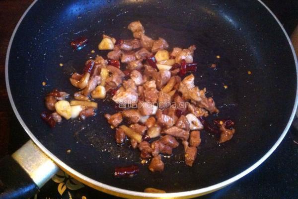 肉丁炒四季豆的做法图解7