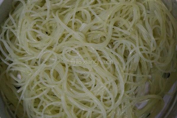 鸡蛋粉丝素饺子的做法图解2