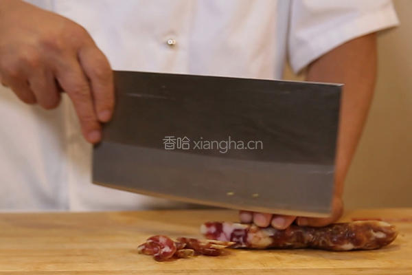 豆角炒腊肠的做法图解2