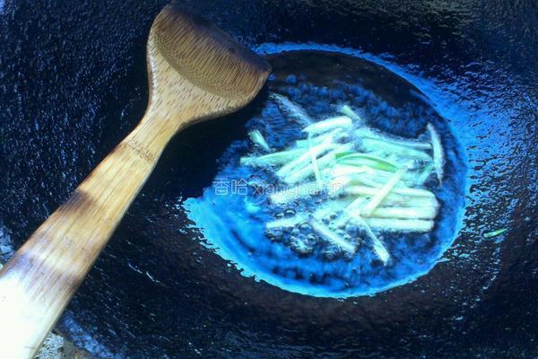 芹菜 白玉菇的做法图解3