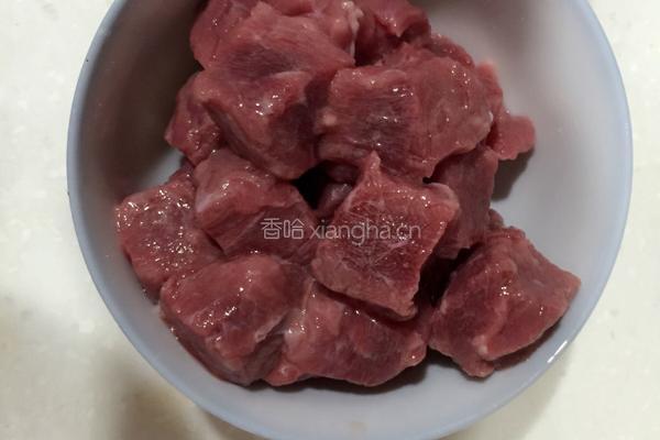 土豆焖牛肉的做法图解2