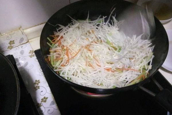家常土豆丝的做法图解3