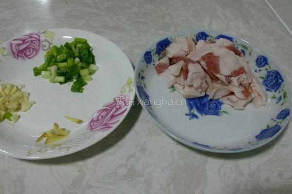 西蓝花炒肉的做法图解2