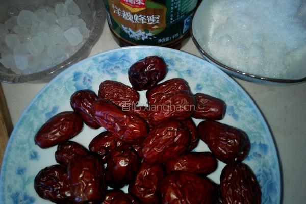 蜂蜜大枣茶的做法图解1