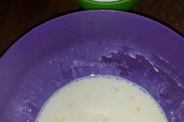 千层皮火龙果蛋糕的做法图解2