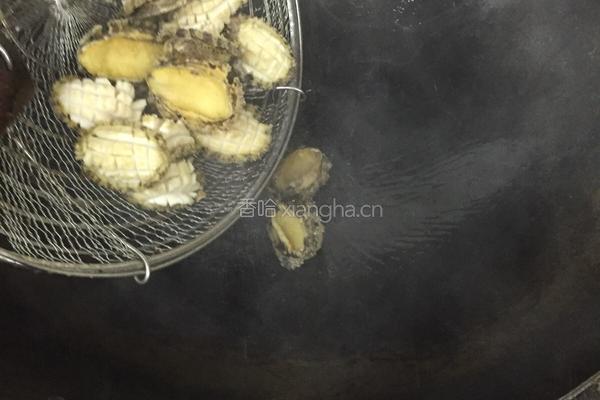 鲜鲍鱼焖煲鸡的做法图解2