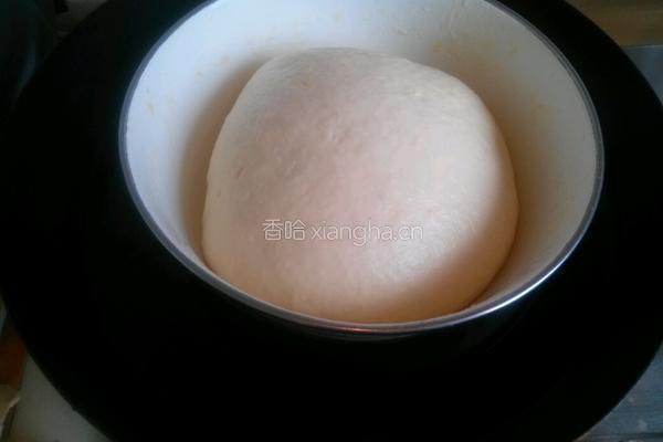 榛子酱夹心面包的做法图解1