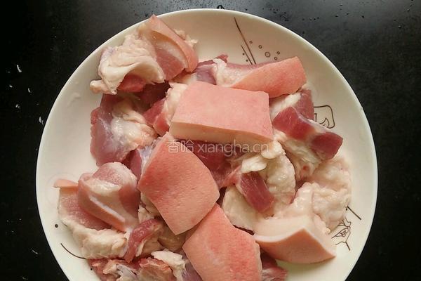 红烧肉扒土豆仔的做法图解2