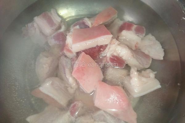 红烧肉扒土豆仔的做法图解3