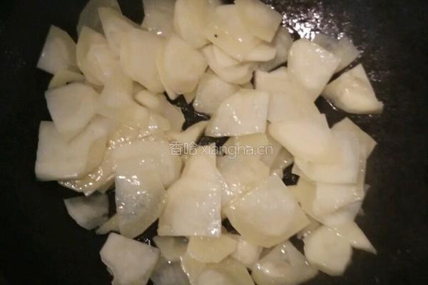 辣白菜炒土豆片的做法图解4