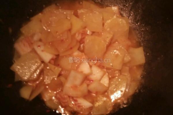 辣白菜炒土豆片的做法图解5