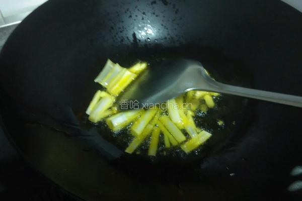 木耳炒苦瓜的做法图解5