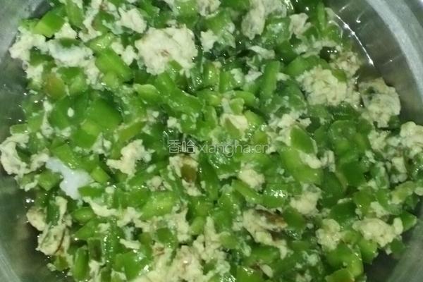 青椒炒鸡蛋的做法图解4