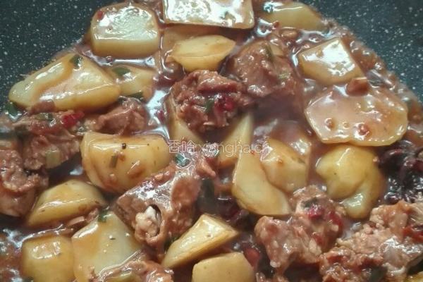 土豆烧排骨的做法图解13