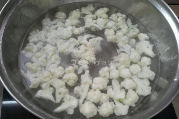 丝瓜炒菜花的做法图解4