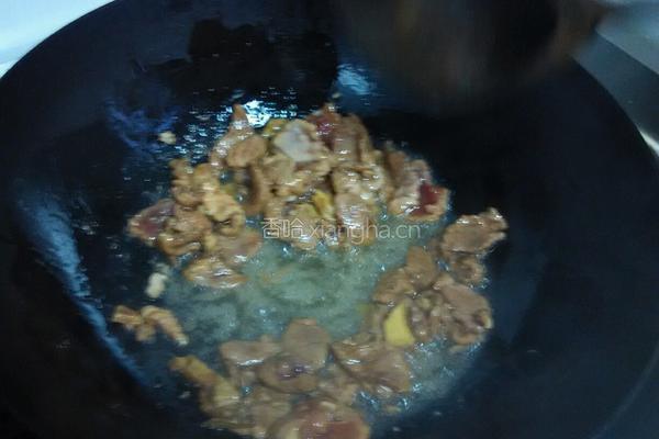 豆腐炒肉片的做法图解4