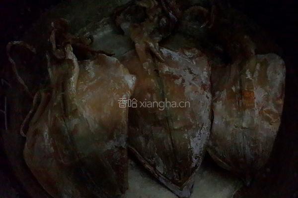 手撕鱿鱼丝（电饭煲版）的做法图解3