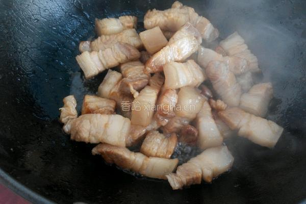 红烧肉炖鹌鹑蛋的做法图解5