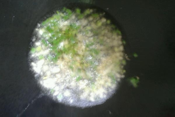 荷兰豆炒广式腊肠的做法图解3
