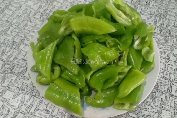 油焖辣椒的做法图解2