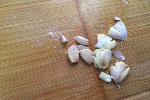 蒜香菠菜的做法图解2