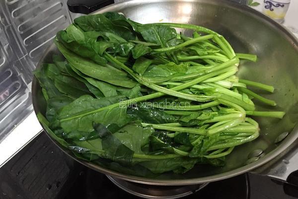 蒜香菠菜的做法图解6