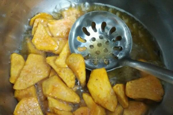 拔丝地瓜的做法图解2