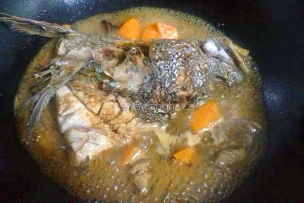 鮸鱼头炖豆腐的做法图解6